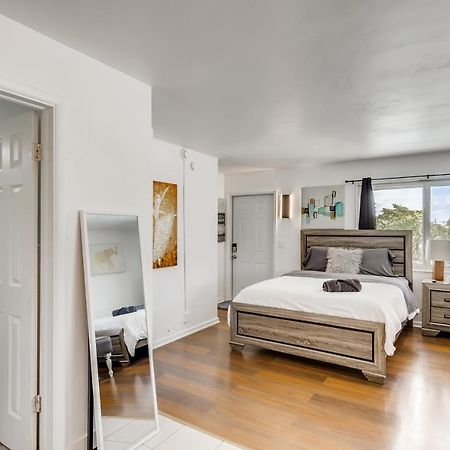 Coral Sands Huge Studio W/ 2 Queen Beds! West Palm Beach Dış mekan fotoğraf